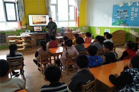 周村區長安<em>幼兒園</em><em>開展</em>國家公祭日<em>愛國主義教育</em><em>活動</em>