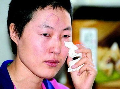 “先救乘客！”85后女孩許歡歡車禍中演繹導(dǎo)游本色