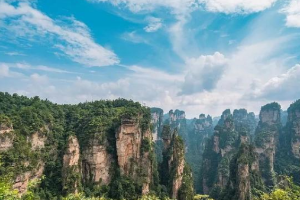 <em>我國(guó)</em><em>特殊</em><em>地貌</em><em>類型</em>—張家界<em>地貌</em>