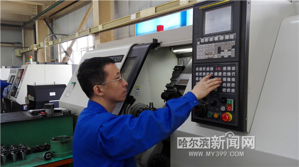數(shù)控車工陶巍<em>琳</em>：自主設(shè)計打破進口依賴