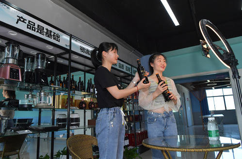 直播機構戰(zhàn)果豐碩，主播展現(xiàn)超強帶貨實力