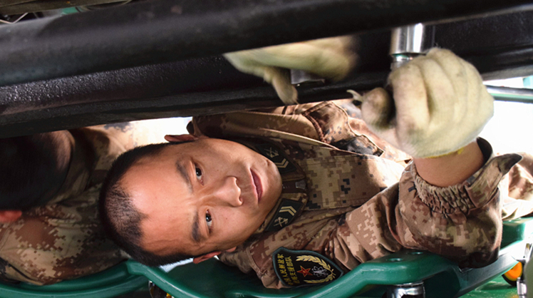 汽修兵蔣<em>國</em>輝：用我的青春努力換取鐵騎馳騁疆場(chǎng)