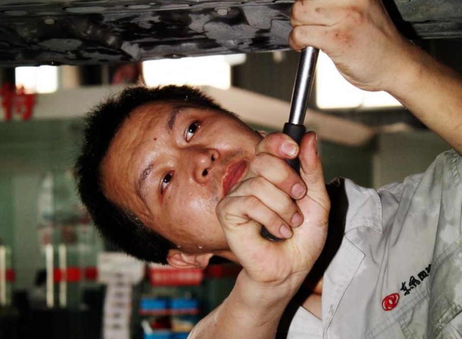 汽車修理<em>技師</em>方德明：不為繁華易初心