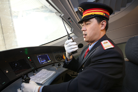 <em>授課</em><em>圖片</em>—動車組司機-<em>李</em>東曉