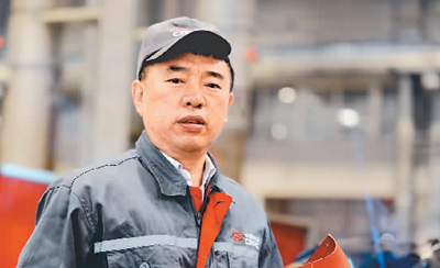 <em>李</em><em>萬</em><em>君</em>：用焊槍“絕活” 證明“大國<em>工匠</em>”