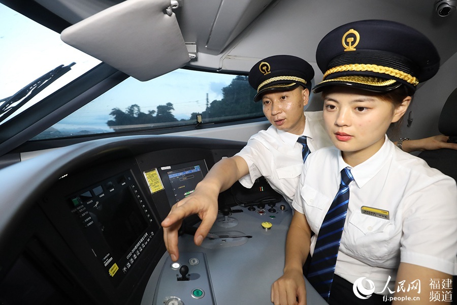 女動車組司機(jī)—<em>金</em><em>婉</em><em>鑫</em>