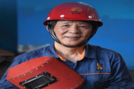 “七一勛章”獲得者<em>艾</em><em>愛國</em>：當工人就要當一個好工人