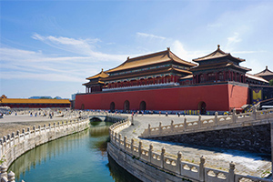 《<em>中國</em><em>近現代史</em><em>綱要</em>—穿越歷史，時光逆境，我<em>的</em>偶像我代言—吳玉章從同盟會會員到<em>中國</em>共產黨黨員》<em>課堂教學</em><em>案例</em>