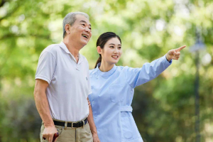 智慧健康養(yǎng)老服務(wù)與管理專業(yè)：《養(yǎng)老護(hù)理員—<em>愛</em>老助老，用愛心構(gòu)筑老人健康防線》<em>課程</em><em>思</em><em>政</em><em>案例</em>
