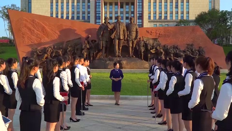 <em>微</em><em>課</em>：定制旅行管理與服務(wù)<em>專業(yè)</em>：《歷史遺址景點(diǎn)導(dǎo)游—四渡赤水<em>雕塑</em>墻講解》