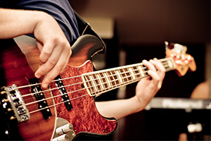 <em>音樂</em>表演、<em>音樂</em>學<em>專業</em>：《<em>視唱</em><em>練</em><em>耳</em>》<em>課程</em><em>思</em><em>政</em><em>案例</em>